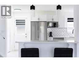 Kitchen - 604 Athabasca Avenue, Fort Mcmurray, AB T9J1H8 Photo 10