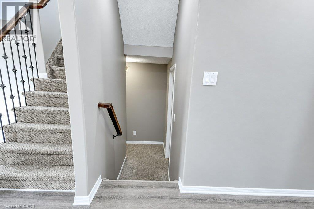 1651 Crimson Crescent — photo 29