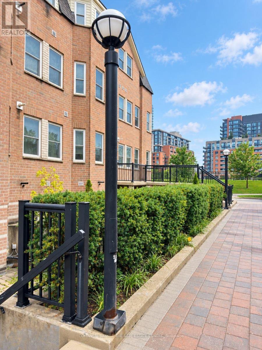 #137 760 LAWRENCE AVENUE W - 9