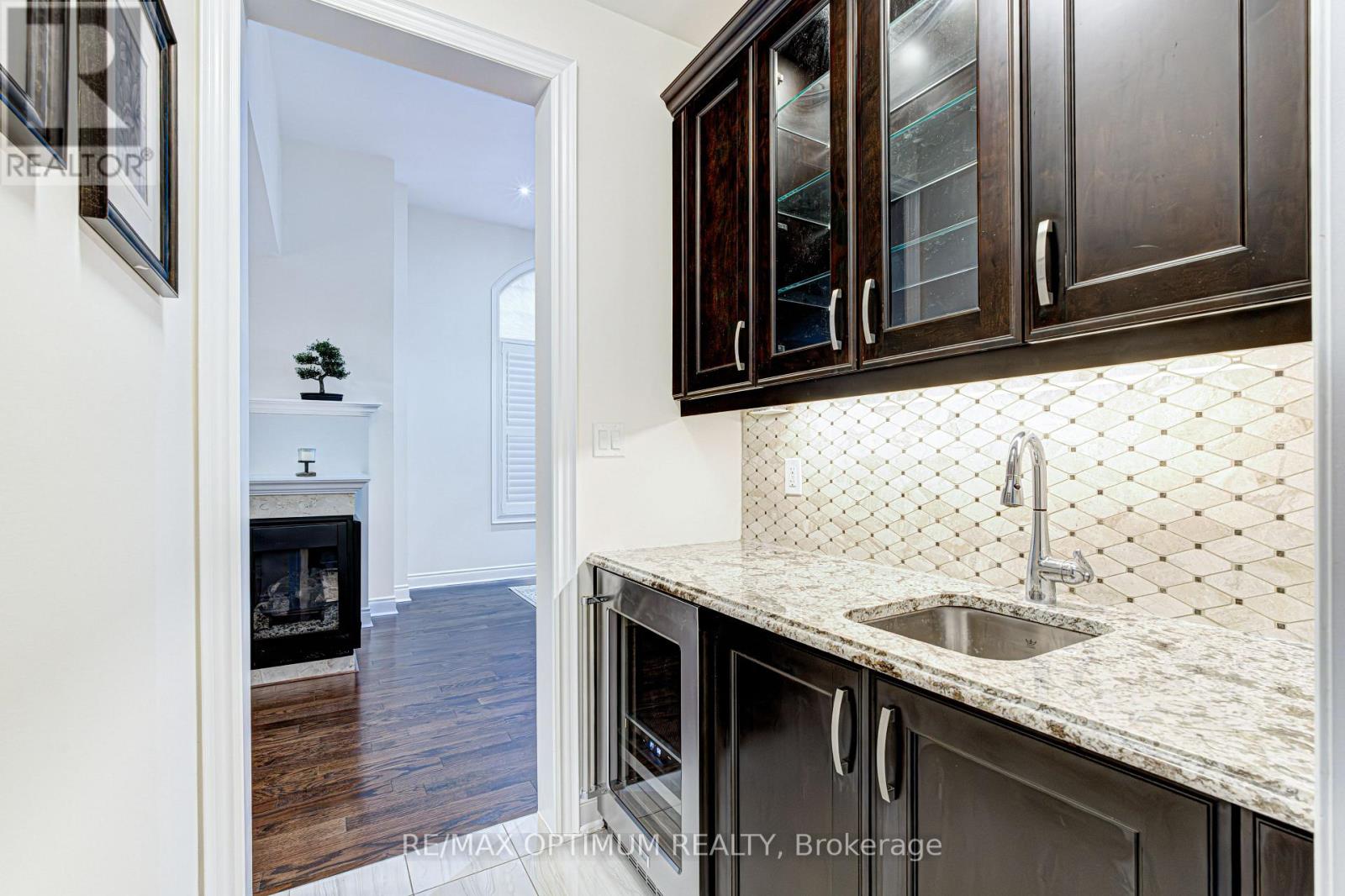 80 Royal West Drive, Brampton, ON photo 19