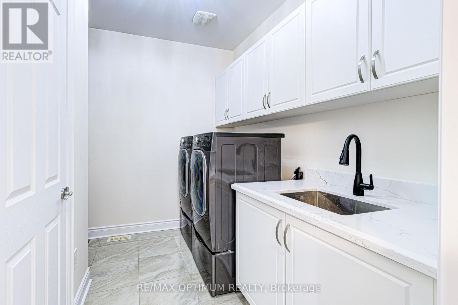 80 Royal West Drive, Brampton, ON photo 21
