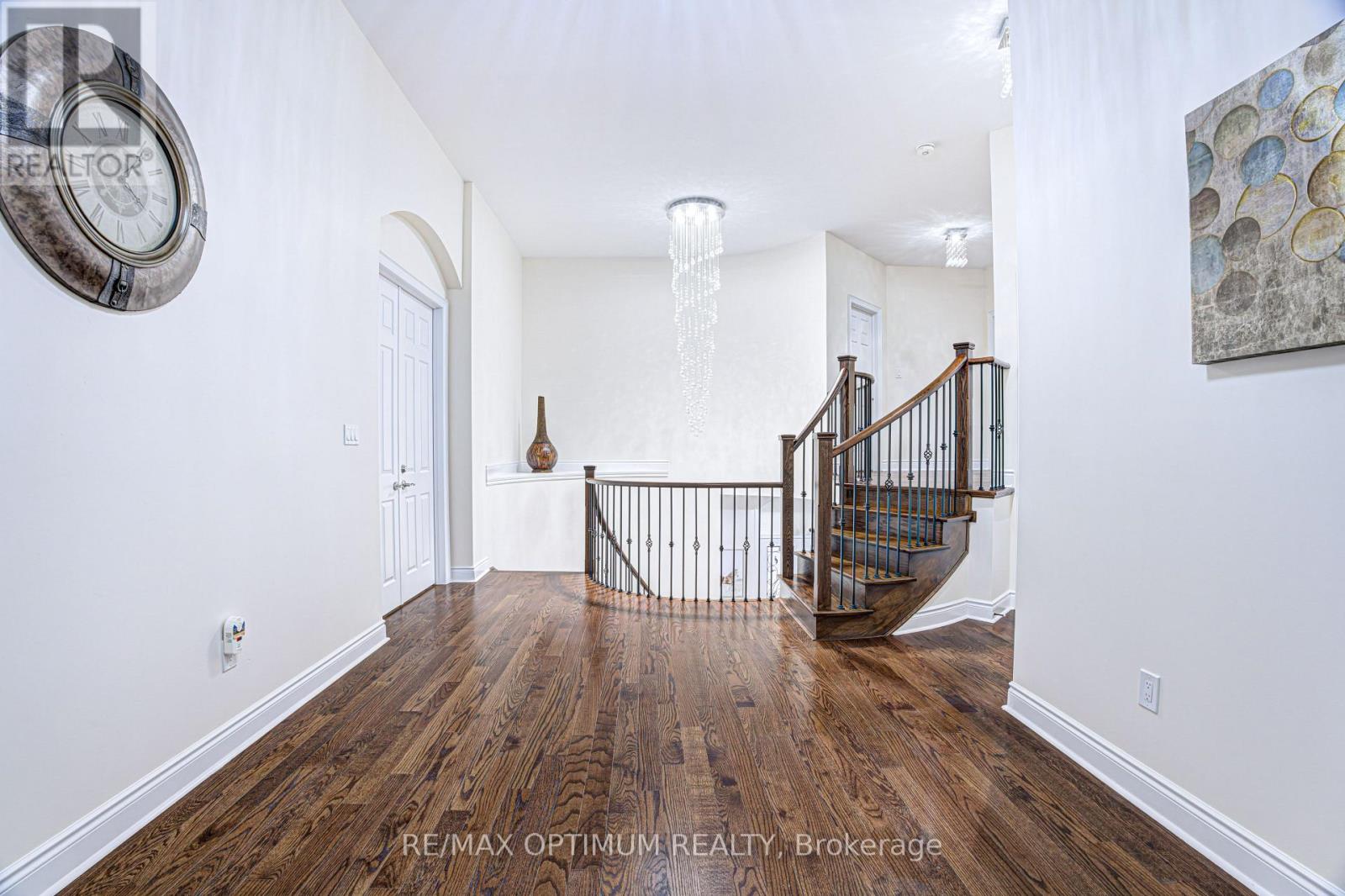 80 Royal West Drive, Brampton, ON photo 23