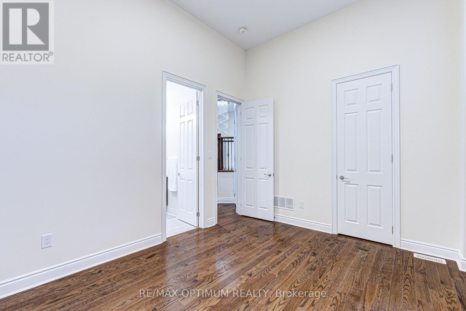 80 Royal West Drive, Brampton, ON photo 29