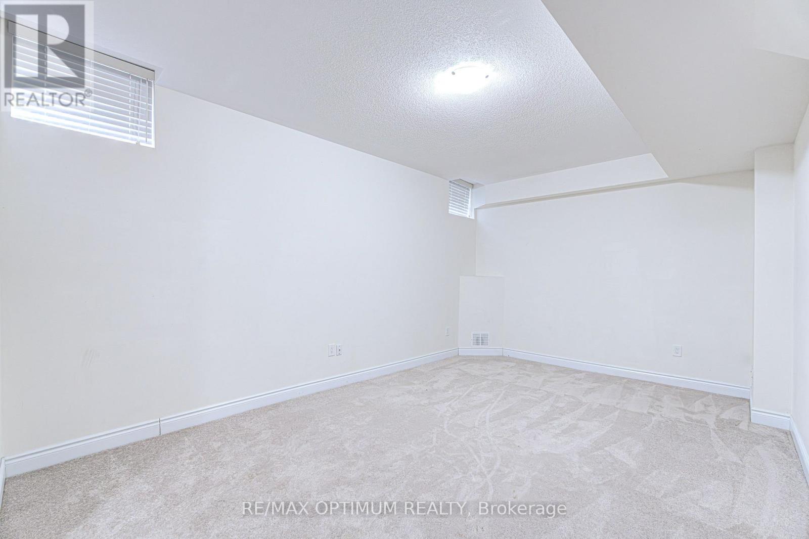 80 Royal West Drive, Brampton, ON photo 42