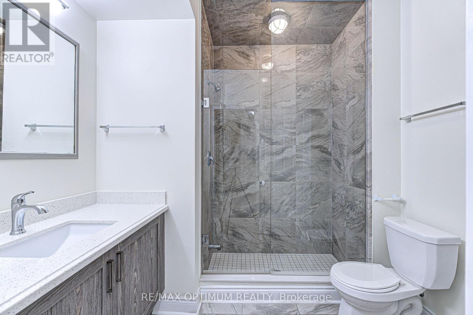 80 Royal West Drive, Brampton, ON photo 47