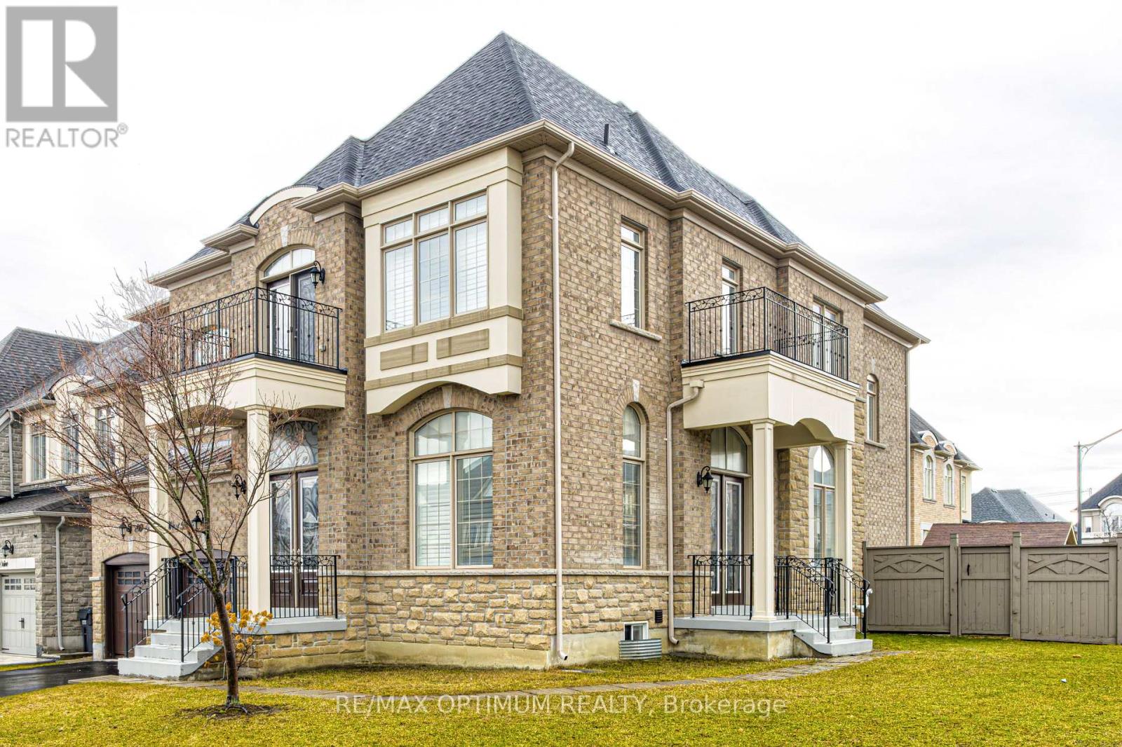 80 Royal West Drive, Brampton, ON photo 5