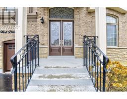 Family room - 80 Royal West Drive, Brampton, ON L6X1A2 Photo 6