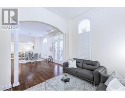 Eating area - 80 Royal West Drive, Brampton, ON L6X1A2 Photo 8