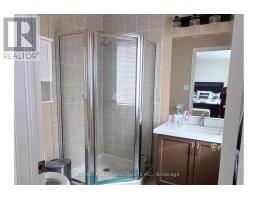 14 Viceroy Crescent, Brampton, ON L7A1V6 Photo 9