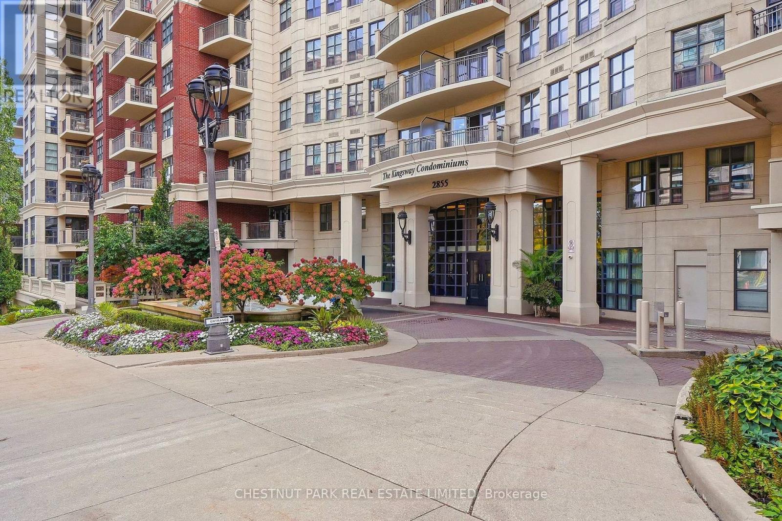 Photo of 2855 Bloor Street