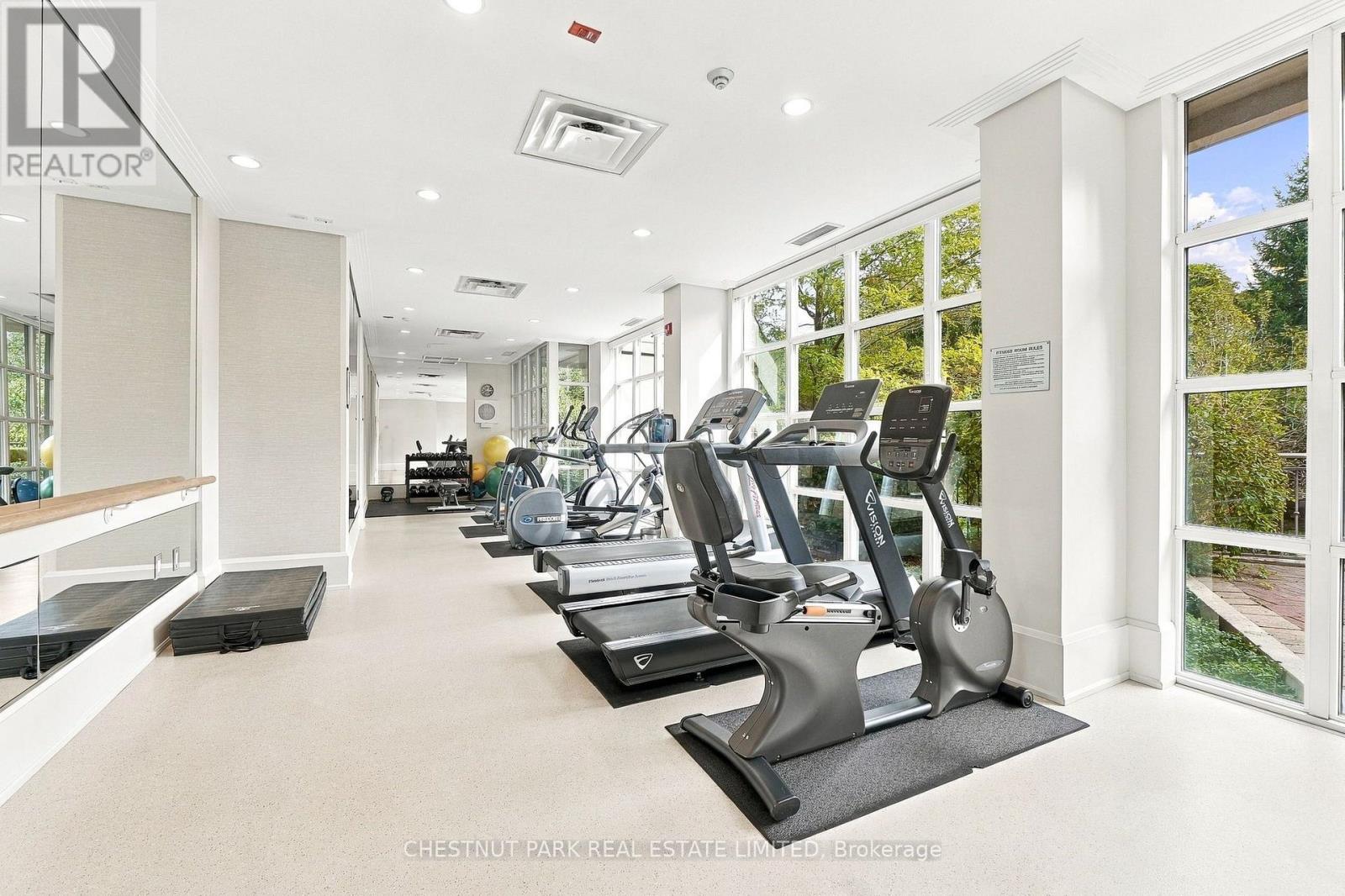 #305 2855 BLOOR STREET W - 26