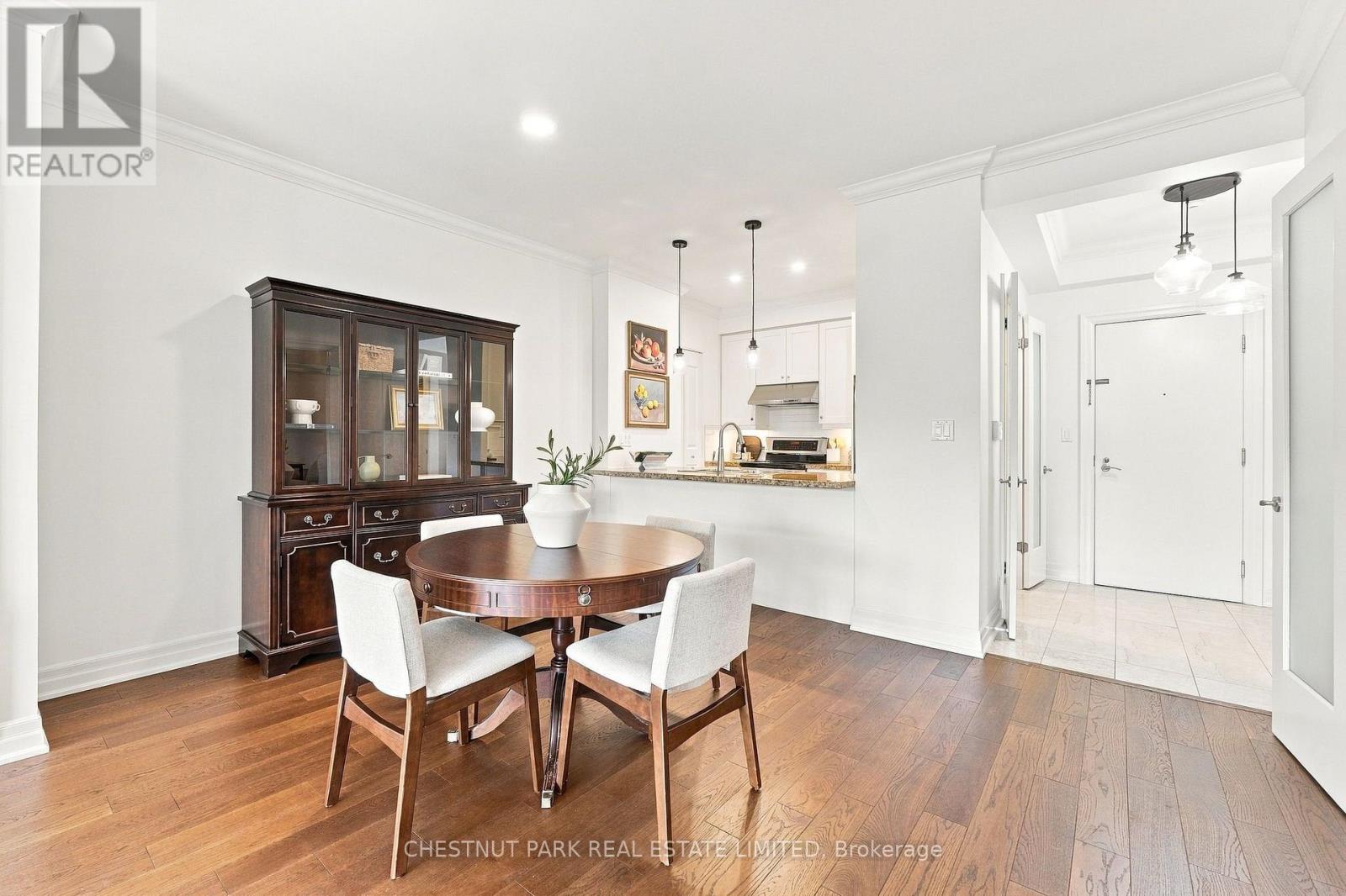 #305 2855 BLOOR STREET W - 7
