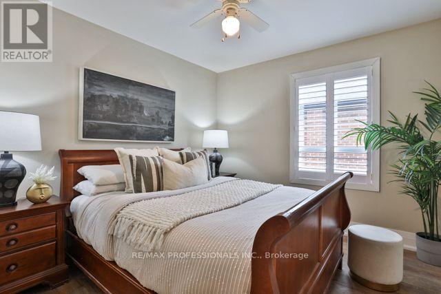 17 Loney Avenue, Toronto, ON photo 12