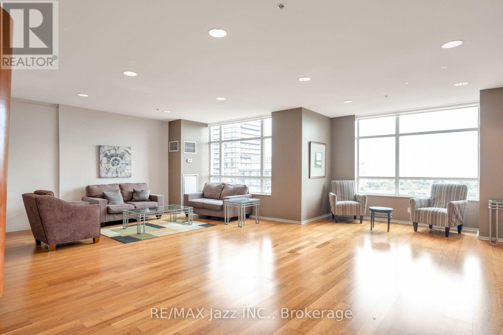 #609 200 MANITOBA STREET - 33