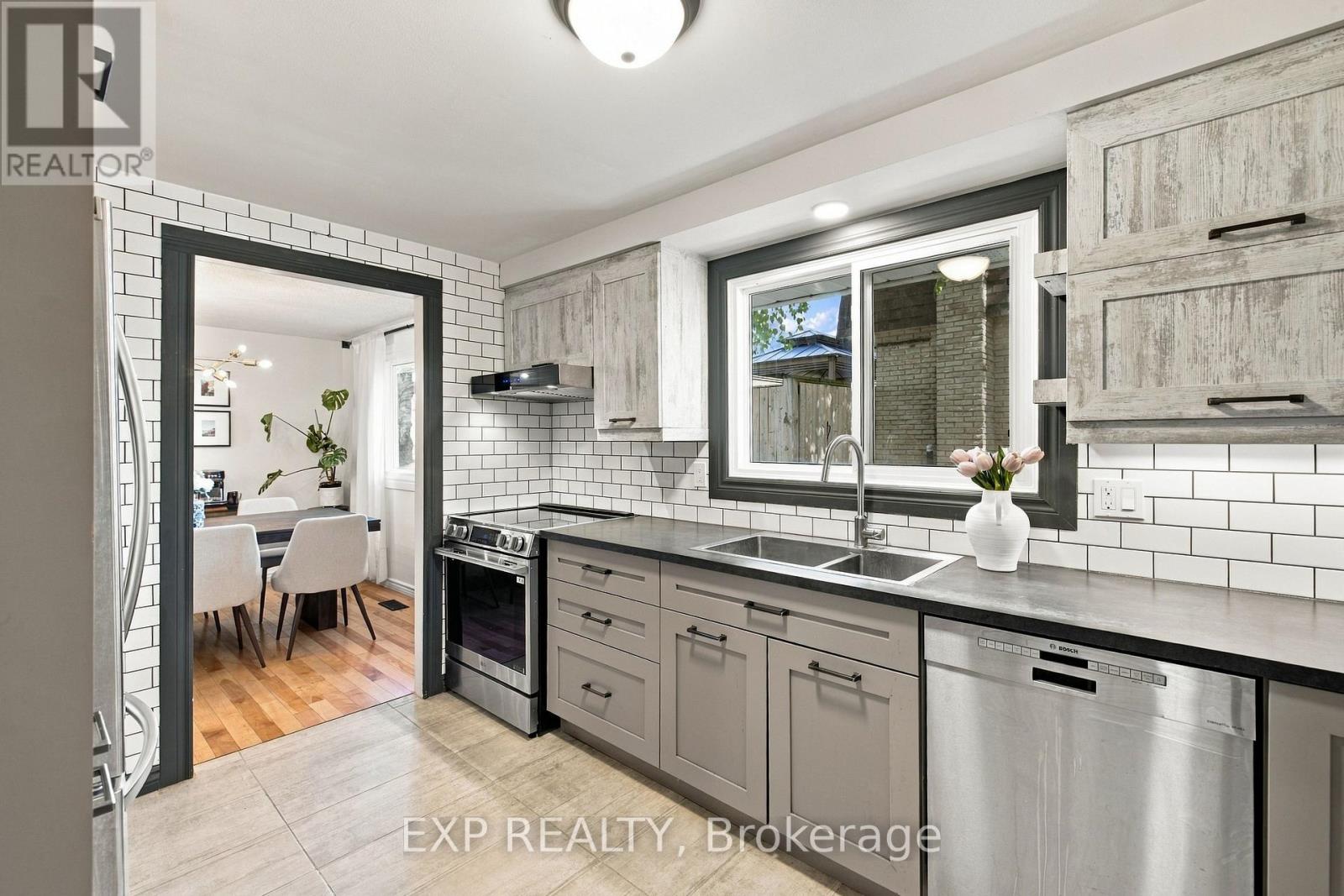 178 Laurentian Drive, Waterloo, ON photo 11