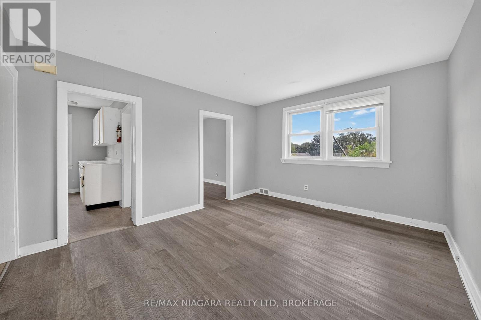 6520 Barker Street — photo 25