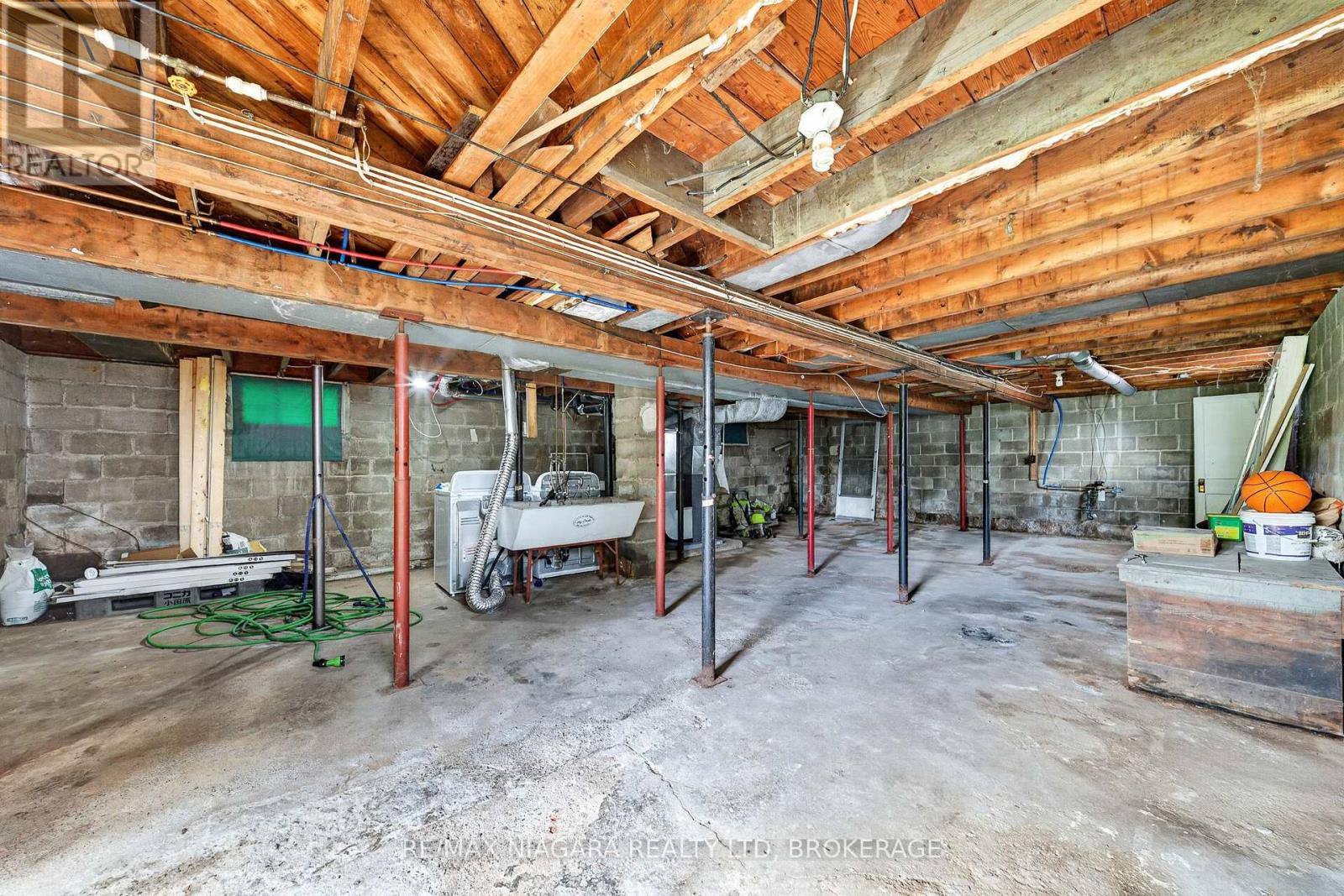 6520 Barker Street — photo 39