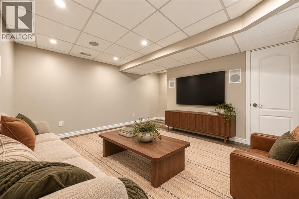 #44 200 ST.CLAIR BOULEVARD - Image 39
