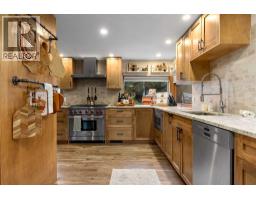 35 Bracken Point, Bragg Creek, AB T0L0C5 Photo 25