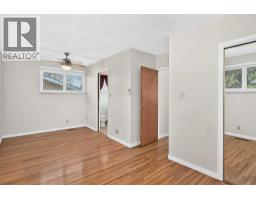 1040 Motherwell Road NE - photo 13