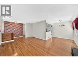 1040 Motherwell Road NE - photo 8