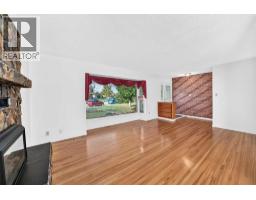 1040 Motherwell Road NE - photo 9