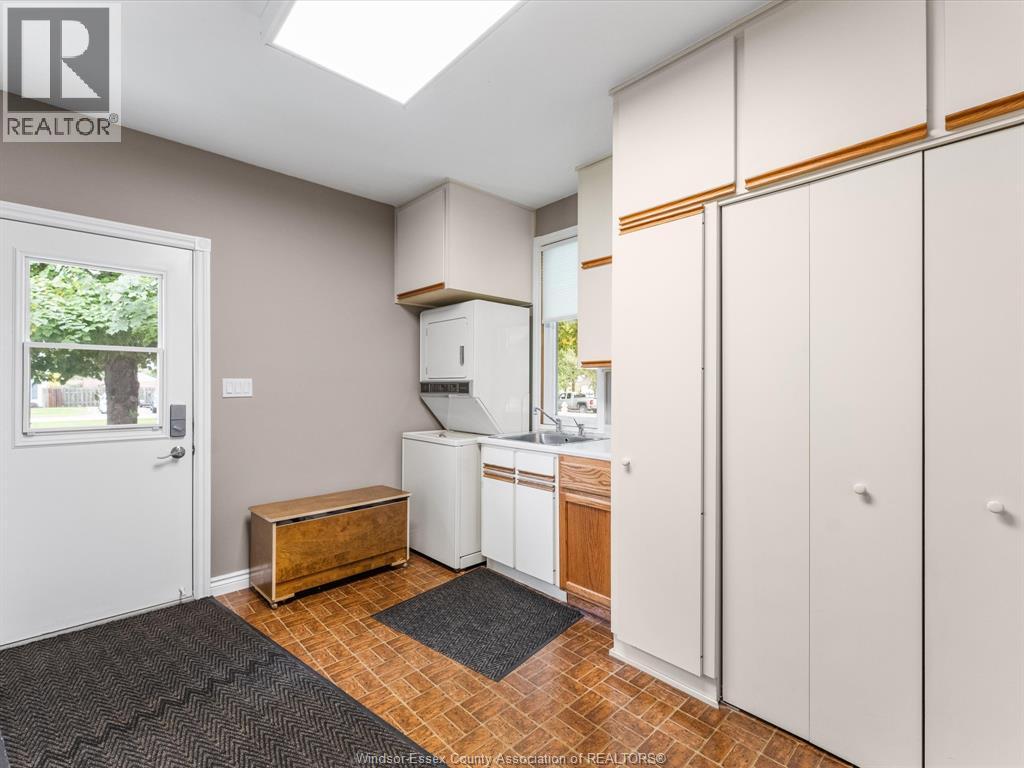 124 Allison AVENUE - 19