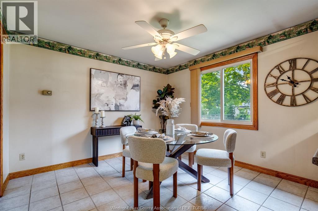 1379 Oxford Ave - 10