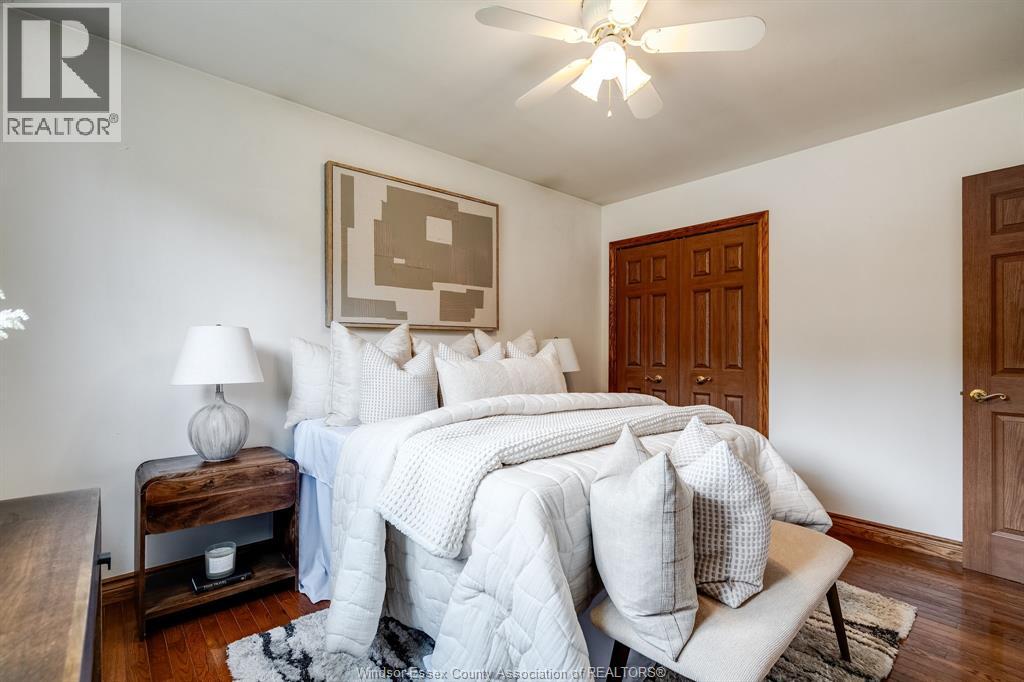 1379 Oxford Ave - 15