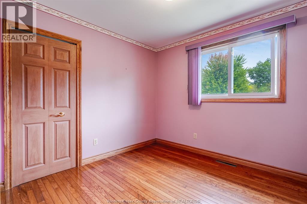 1379 Oxford Ave - 18