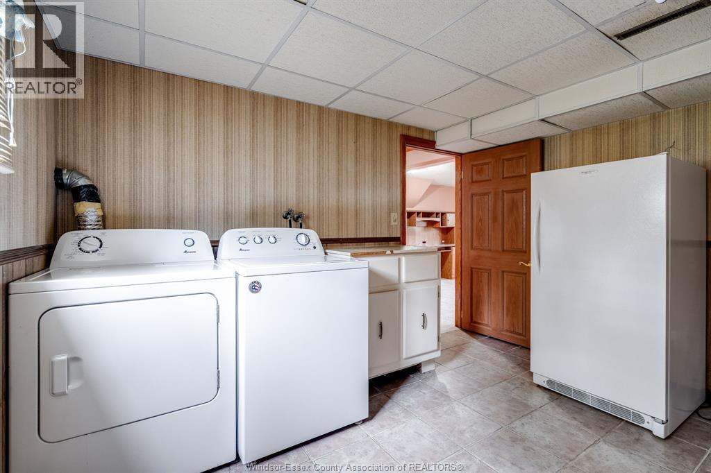1379 Oxford Ave - 27