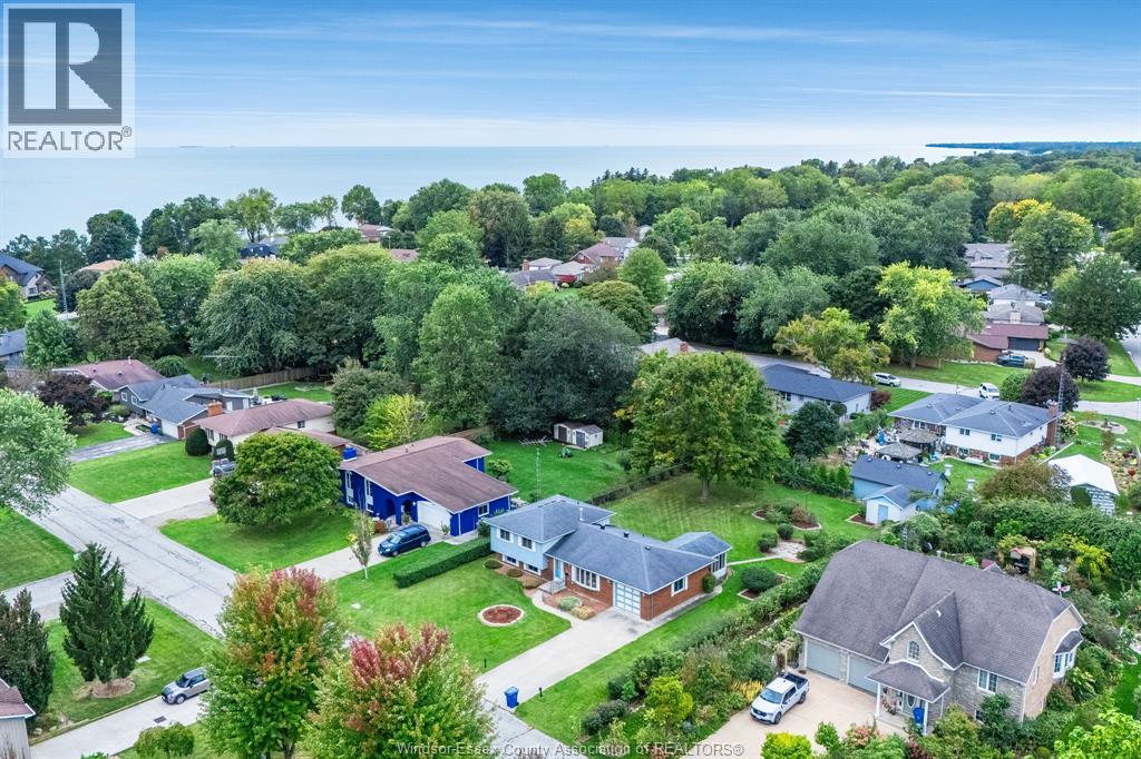 1379 Oxford Ave - 42