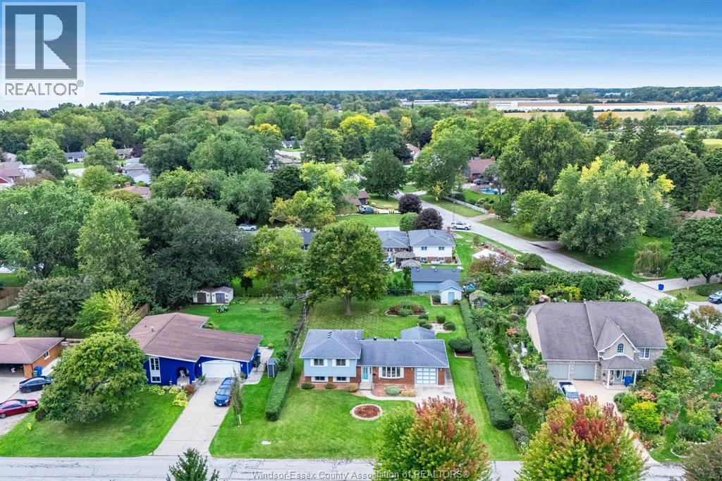1379 Oxford Ave - 43