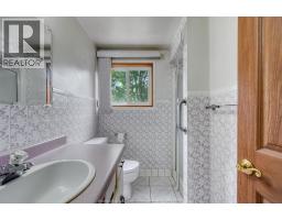 1379 Oxford Ave, Kingsville, ON N9Y2G7 Photo 24