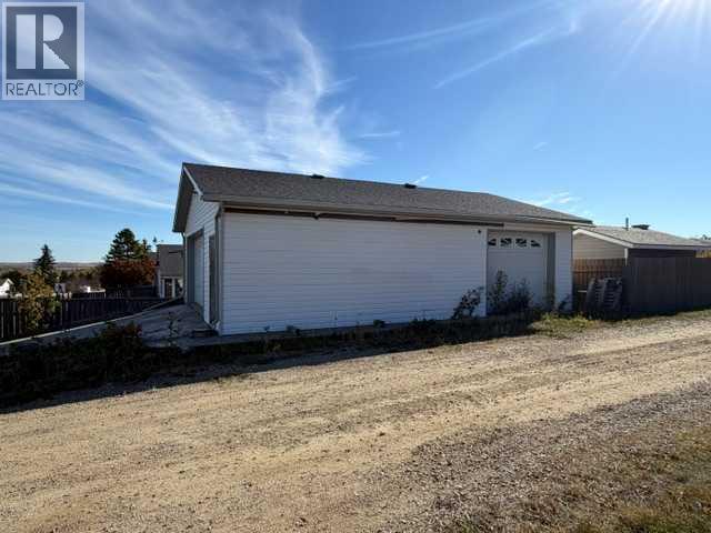 Listing photo – 1 Pickering Close, Sylvan Lake