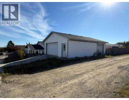 Family room - 1 Pickering Close, Sylvan Lake, AB T4S1K2 Photo 7