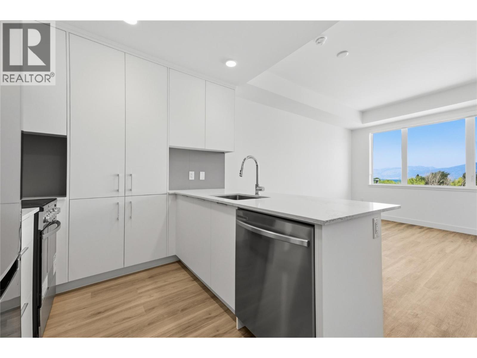 270 Riverside Drive Unit# 608, Penticton