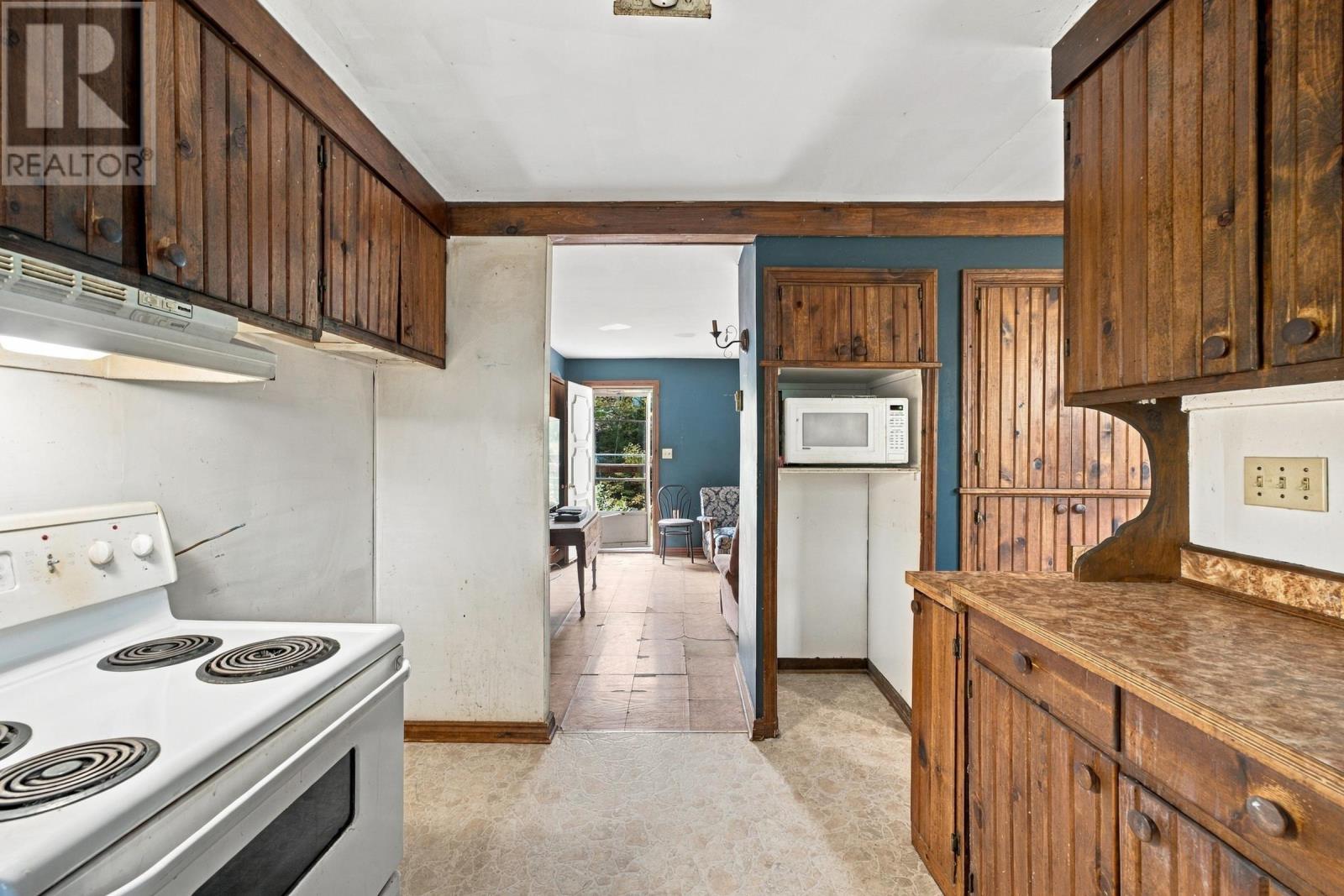12361 Highway 8 - Image 5