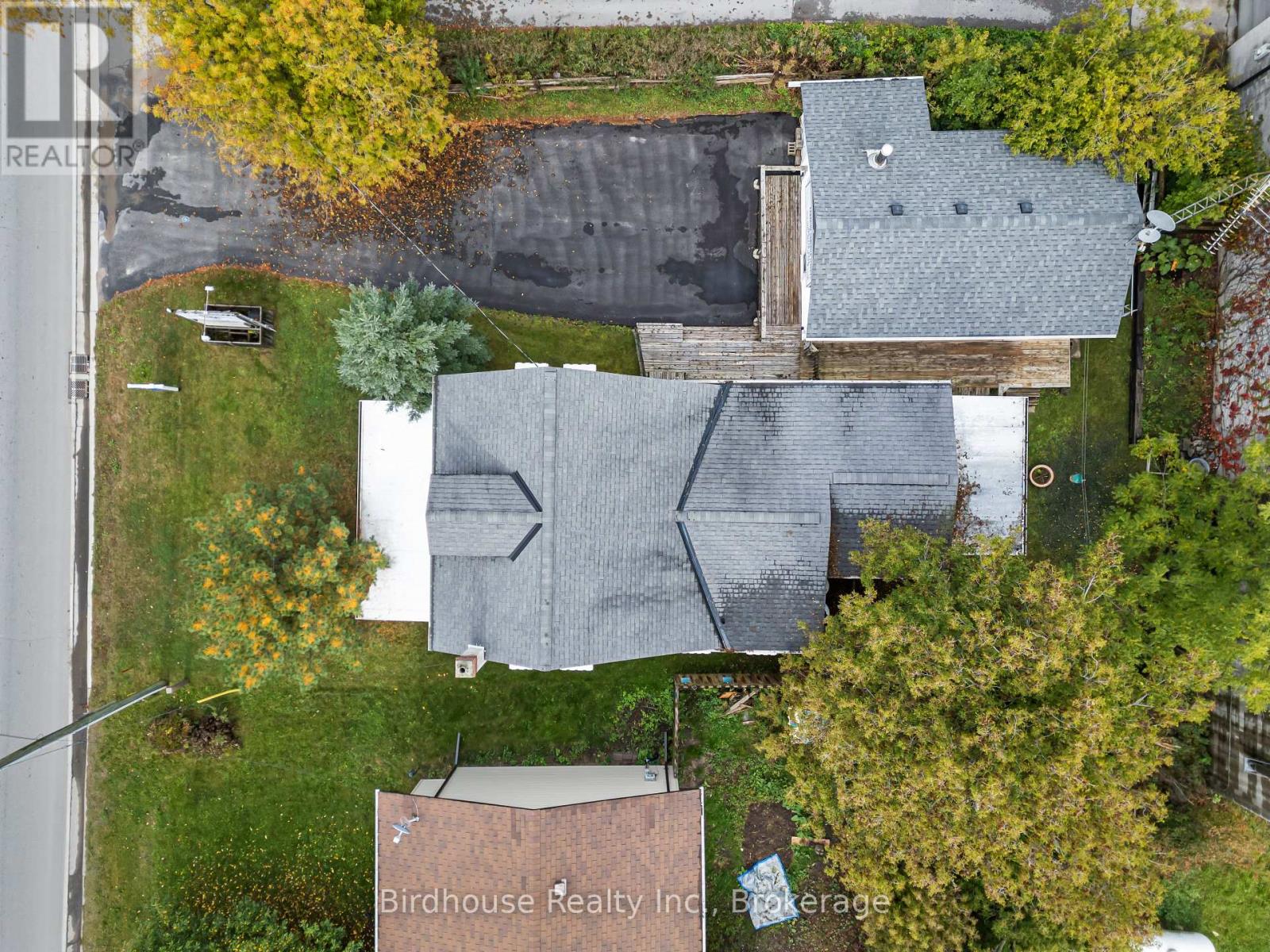 147 EAST STREET N - 38