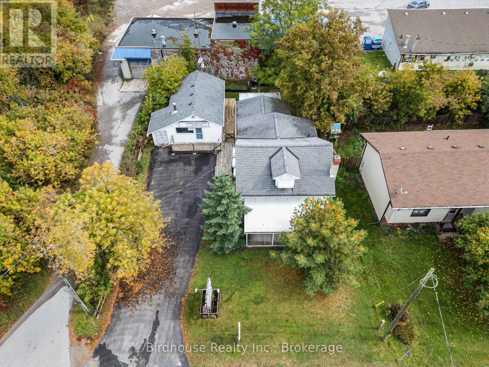 147 EAST STREET N - 4