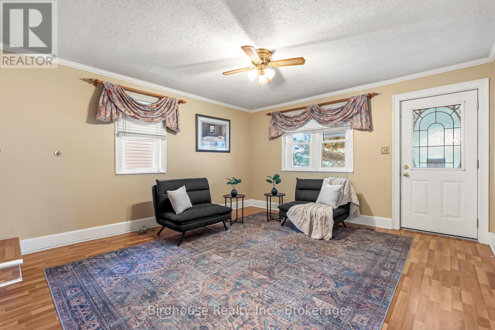 147 EAST STREET N - 6