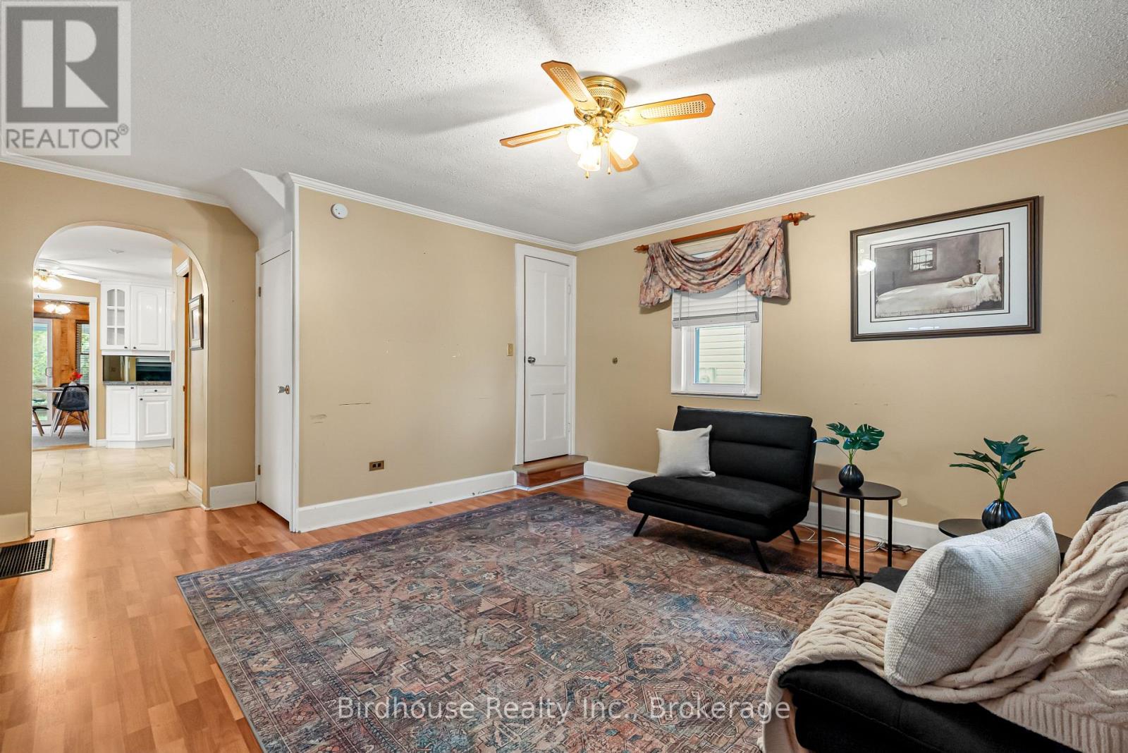 147 East Street North, Kawartha Lakes, ON photo 7