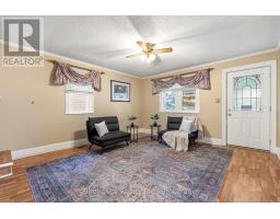 Living room - 147 East Street N, Kawartha Lakes, ON K0M1A0 Photo 6
