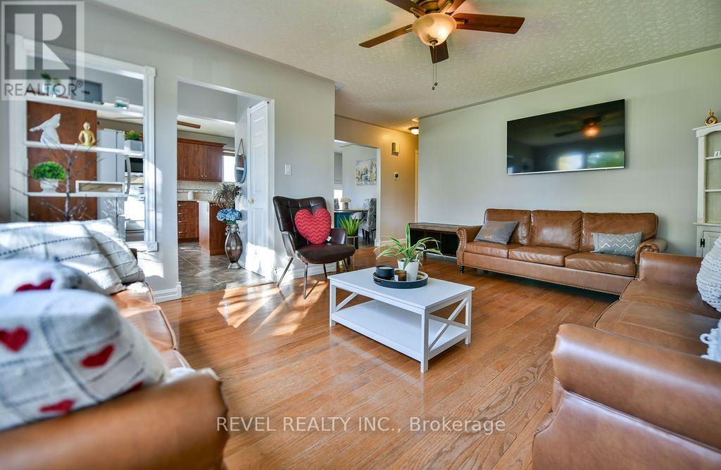 356 SHUB AVENUE - 9