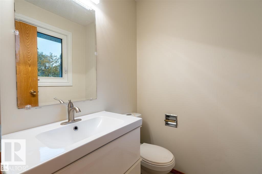 42204B TWP RD 624 - 16