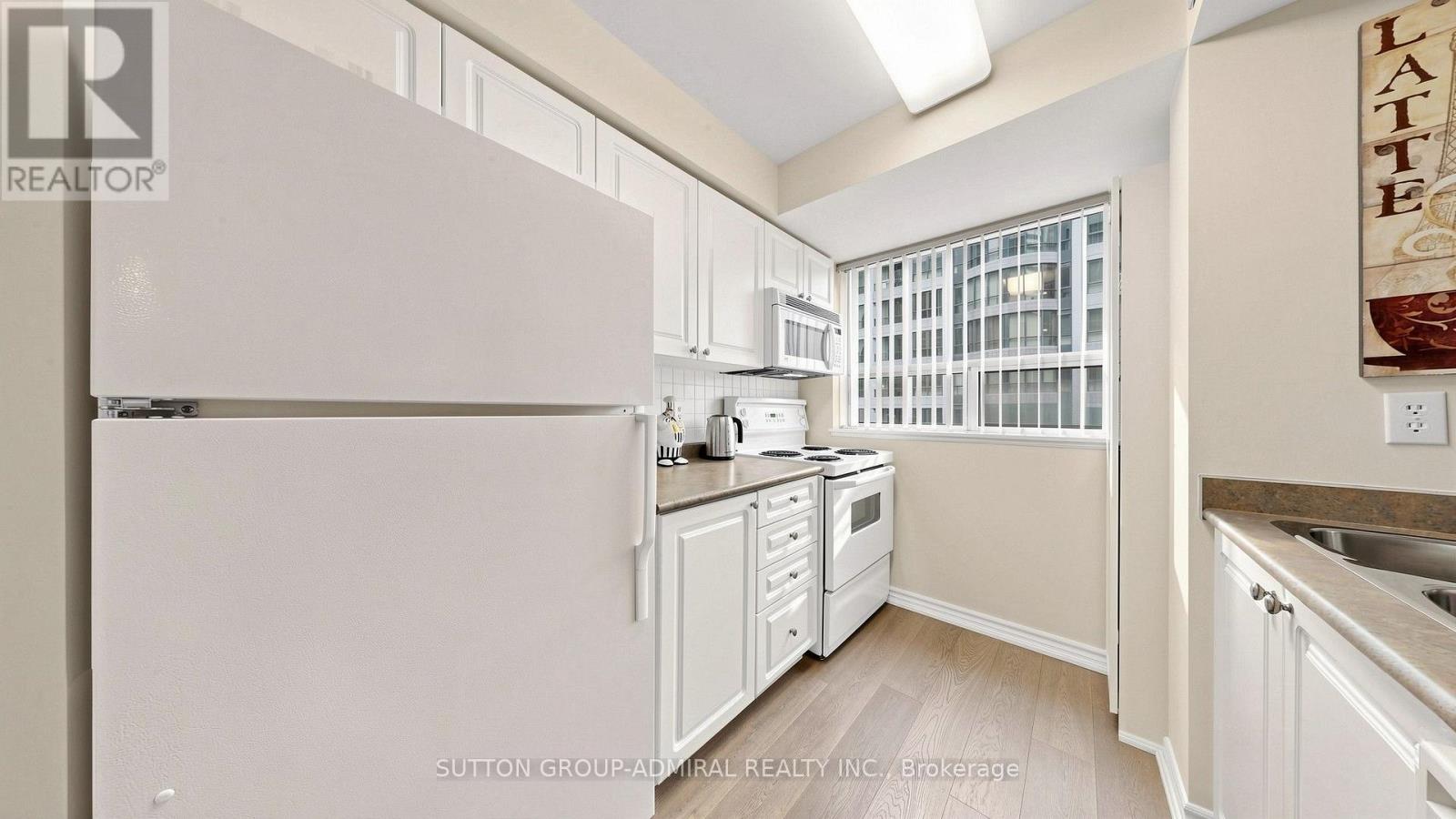 701- 30 Hayden Street, Toronto, ON photo 16
