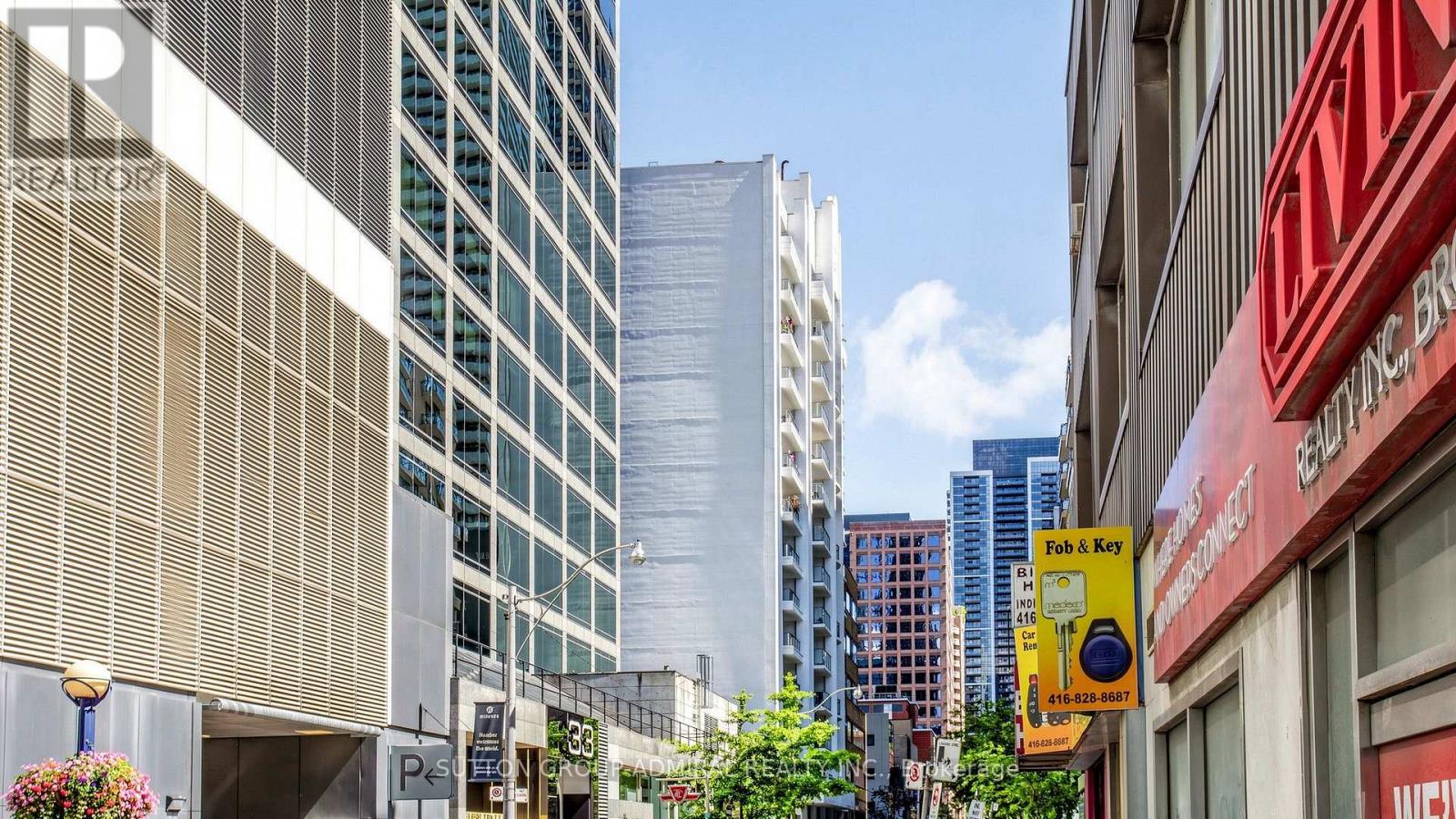 701- 30 Hayden Street, Toronto, ON photo 2