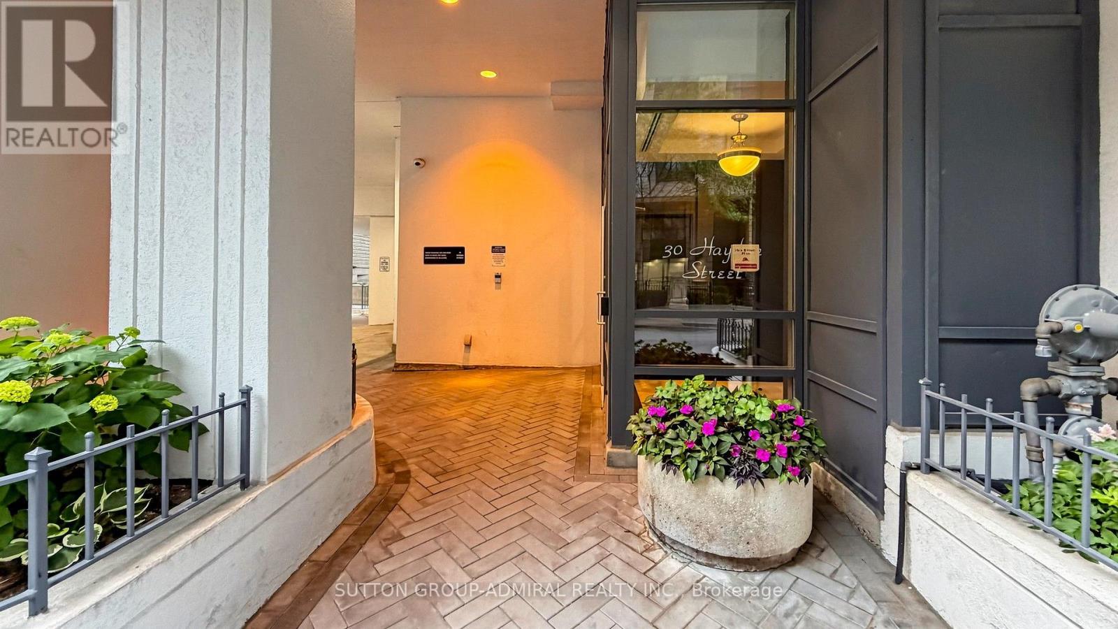 701- 30 Hayden Street, Toronto, ON photo 5