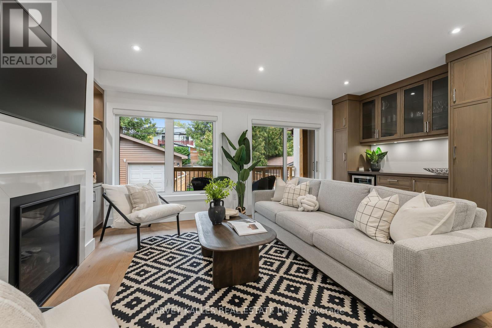 56 Glengarry Avenue, Toronto, ON photo 17