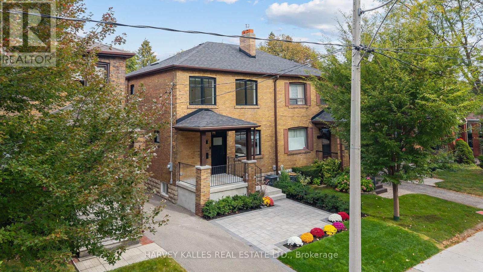 56 Glengarry Avenue, Toronto, ON photo 2